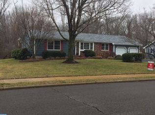 6 Makefield Cir N, Allentown, NJ 08501