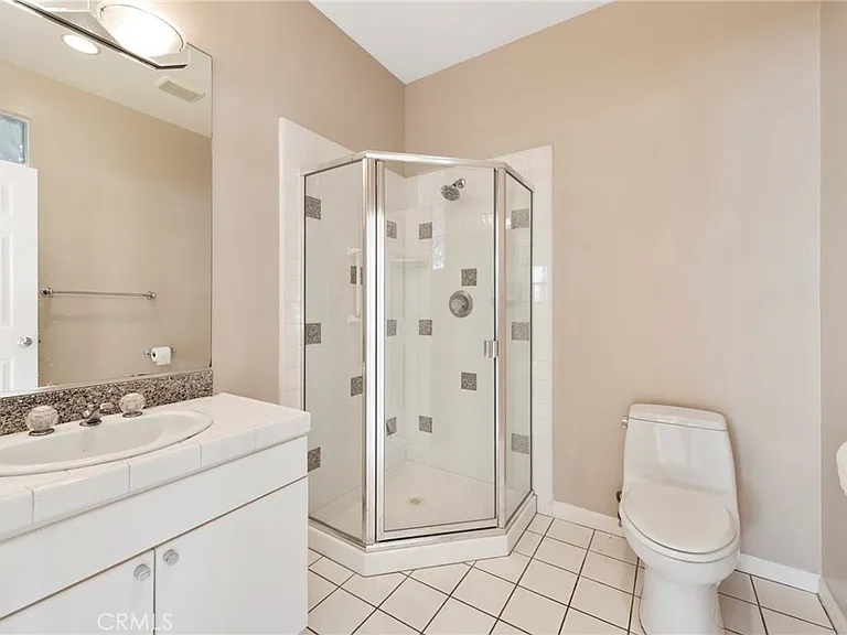 1536 Silver St — Photo 5