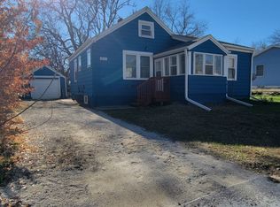 922 6th St, Ames, IA 50010