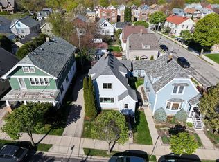 3265 S Swain Ct, Milwaukee, WI 53207