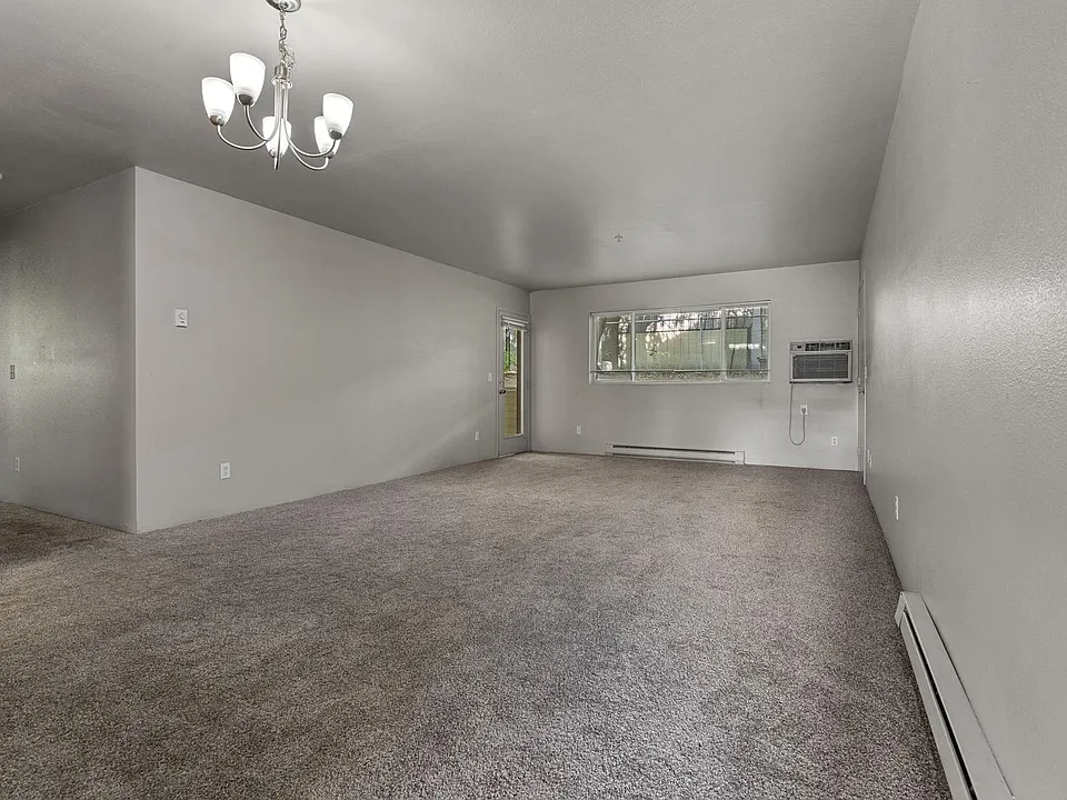 721-723 E Linden Ave