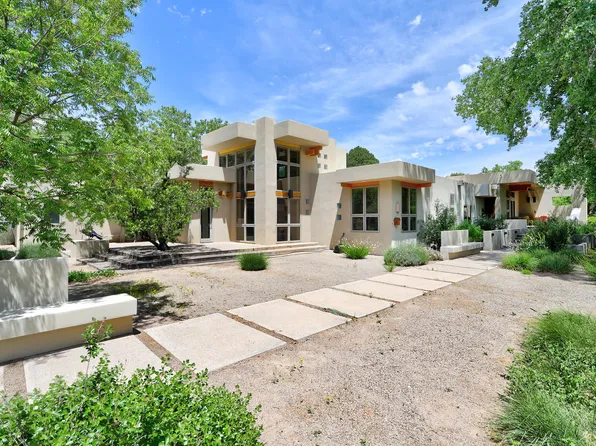2535 Elfego Pl NW, Albuquerque, NM 87107
