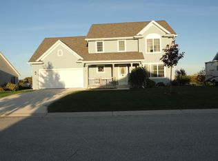 220 Kettle Ridge Cir, Glenbeulah, WI 53023