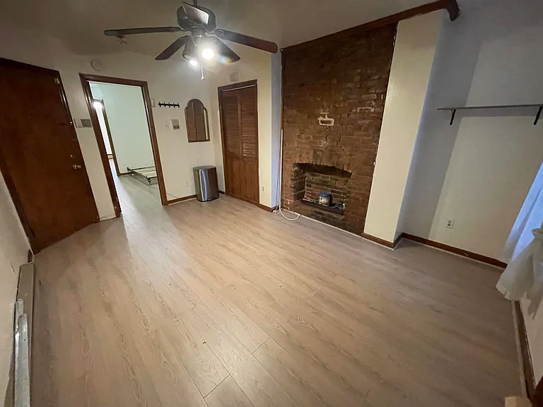 131 Madison St #1L — Photo 2