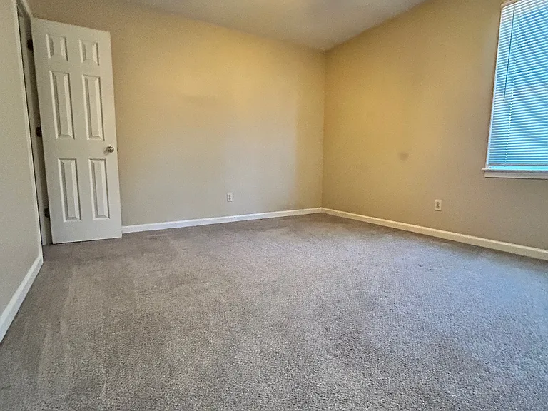 110 Country Cove Ln #110 — Photo 4