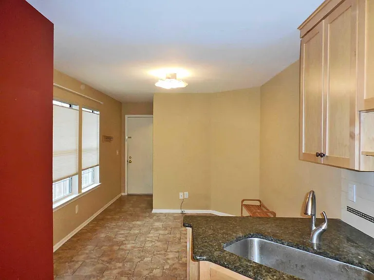 4314 Hillside Dr — Photo 8