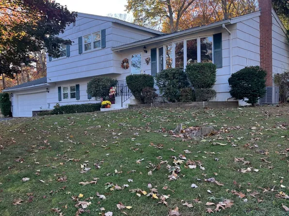 14 Julius Drive, East Haven, CT 06513