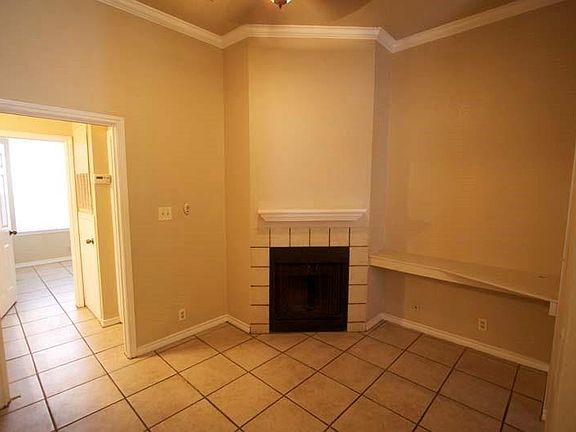 3rd image of 2814 Nueces St APT 103