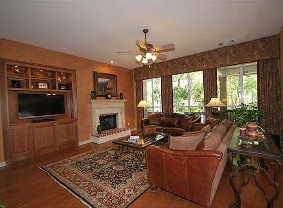 5th image of 1611 Mesa Verde Dr