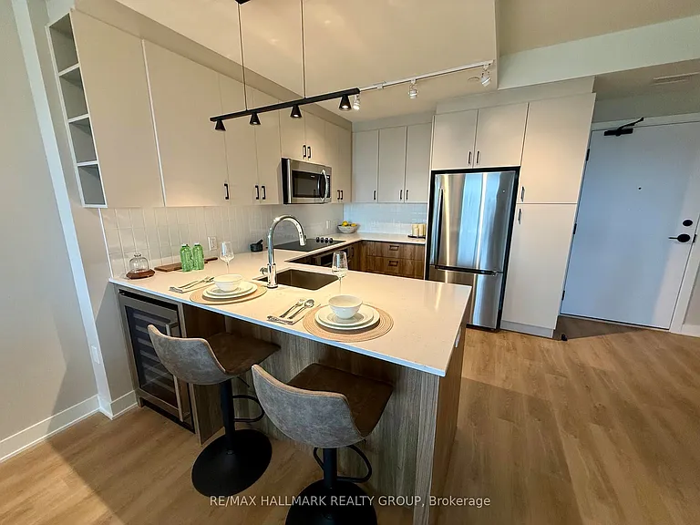 275 Carling Ave #908 — Photo 23
