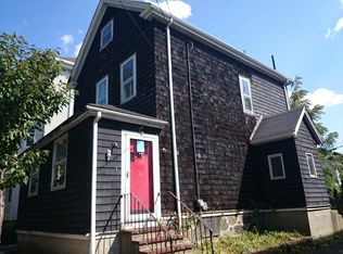 13 Roberts St, Brookline, MA 02445