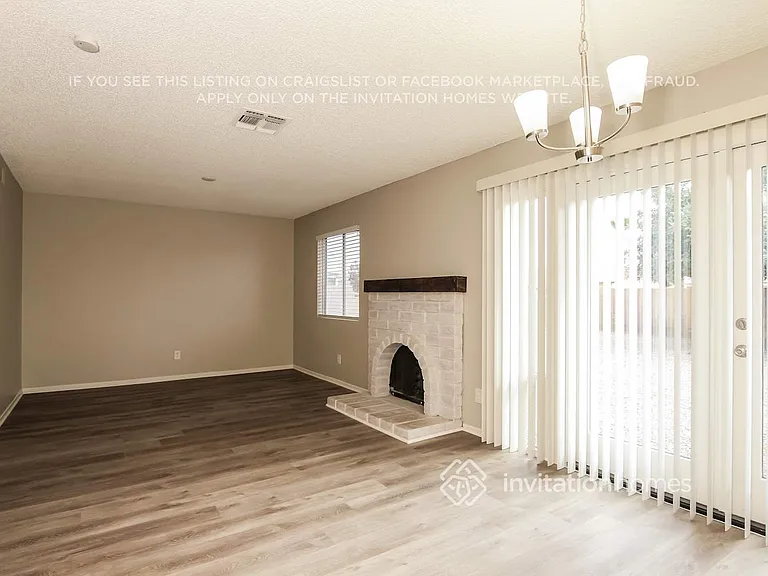 5433 W Altadena Ave — Photo 5
