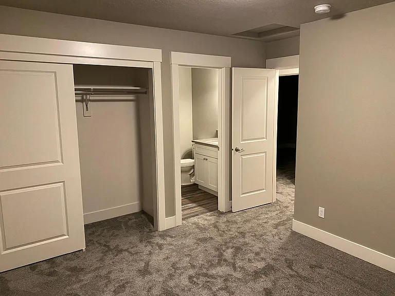 3935 Auburn Rd NE — Photo 4