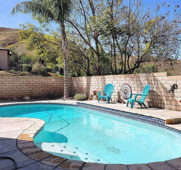 1st image of 3604 N Canyon Terrace Dr
