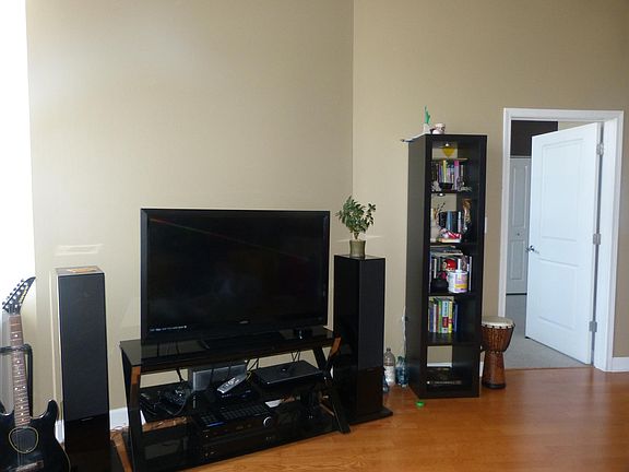 3rd image of 4131 W Belmont Ave Unit 309