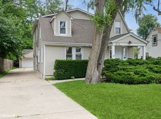 972 Howard Ave, Des Plaines, IL 60018