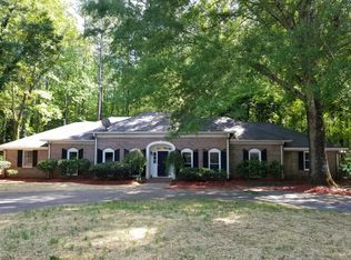 525 Hollyberry Dr, Roswell, GA 30076