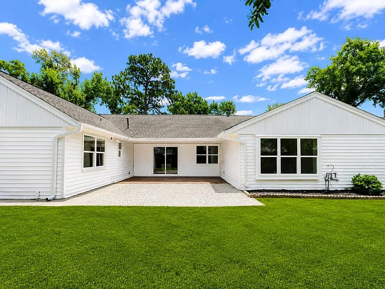 2731 Manila Ln — Photo 48