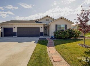 2900 N Sunset Farm Ave, Kuna, ID 83634