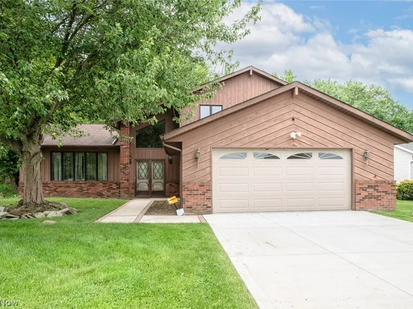 4758 Hillary Ln, Richmond Heights, OH 44143