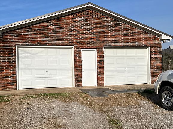 2nd image of 132 Sunrise Church Ln