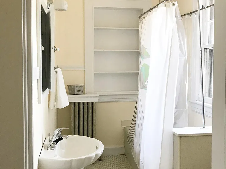 2132 Brandon Ave SW — Photo 8