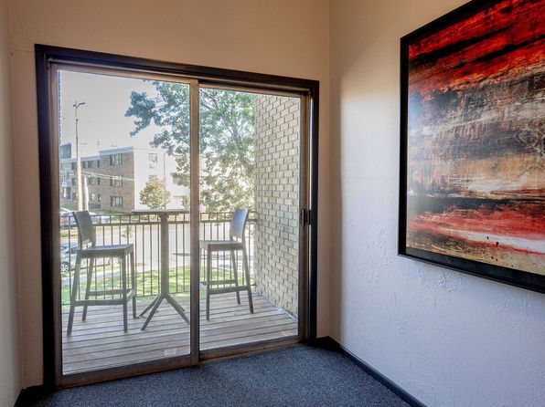 8217 W 30 1/2 St APT 1B