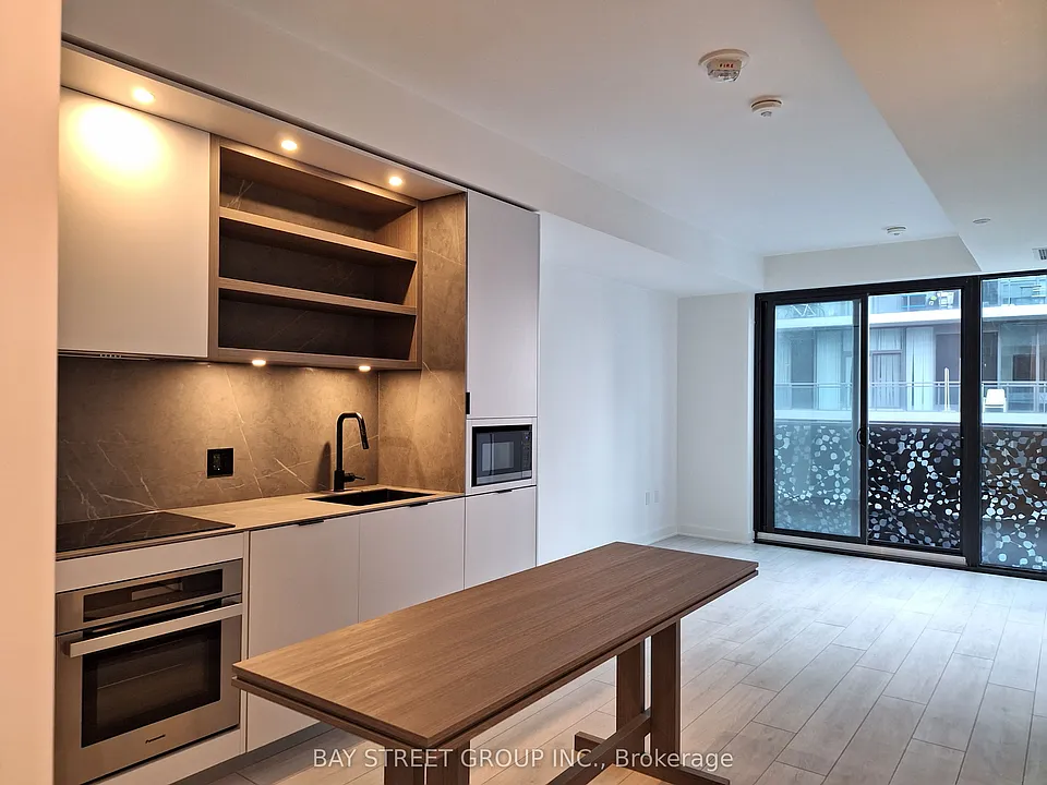 55 Charles St E #4408