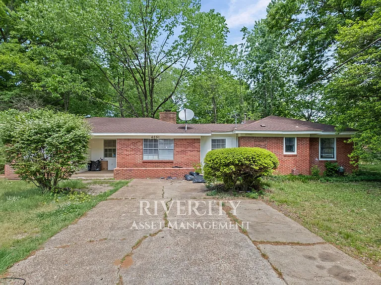 4051 Auburn Rd — Photo 3