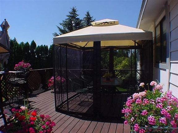 DECK w/sun rm