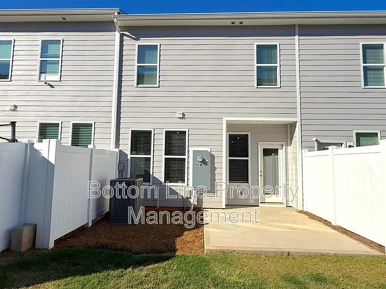 2735 Winn Mill Dr — Photo 21