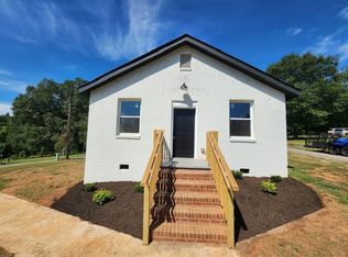 116 Tee St, Cowpens, SC 29330