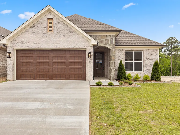 31 Saffron Cir — Photo 1