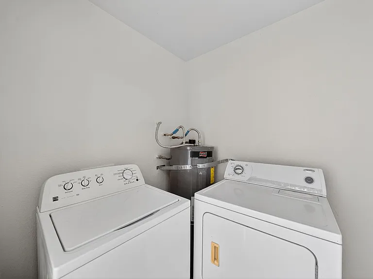 2702 Alicialynn Way #D — Photo 15