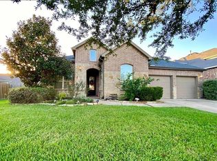 223 Summer Gate Ct, Rosenberg, TX 77469