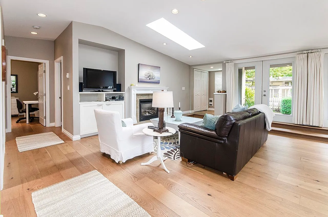 2 bed, 1200 sqft, $4,495 — Photo 3