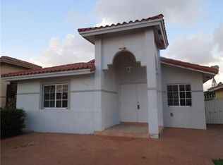 3135 W 68th Pl, Hialeah, FL 33018