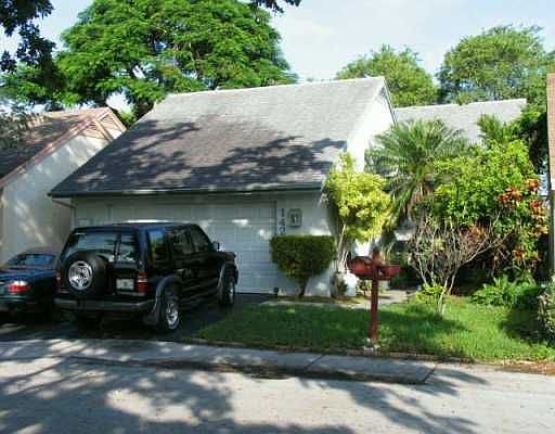 FRONT OF THE HOUSE