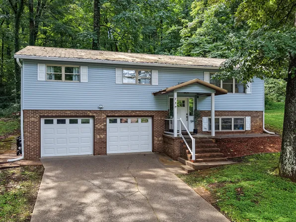 710 Greenwood Dr, Maryville, TN 37803