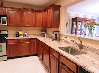 20 Saint Paul Ct, Tinton Falls, NJ 07712