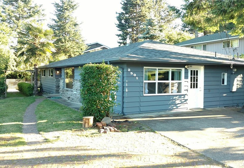 1st image of 2501 Bush Ave NW
