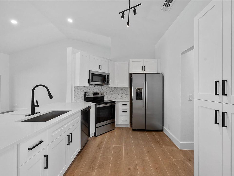 1st image of 12628 Shoreline Drive W #9e