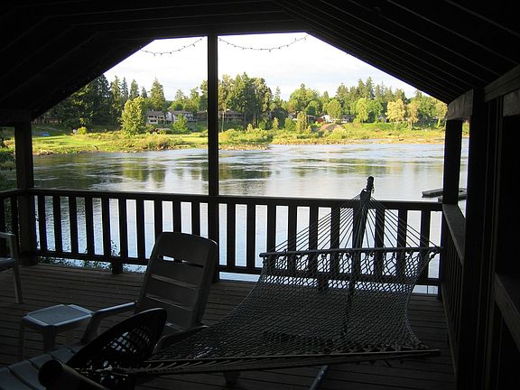 accessory building river view