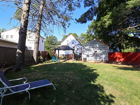 4th image of 126 Intervale St
