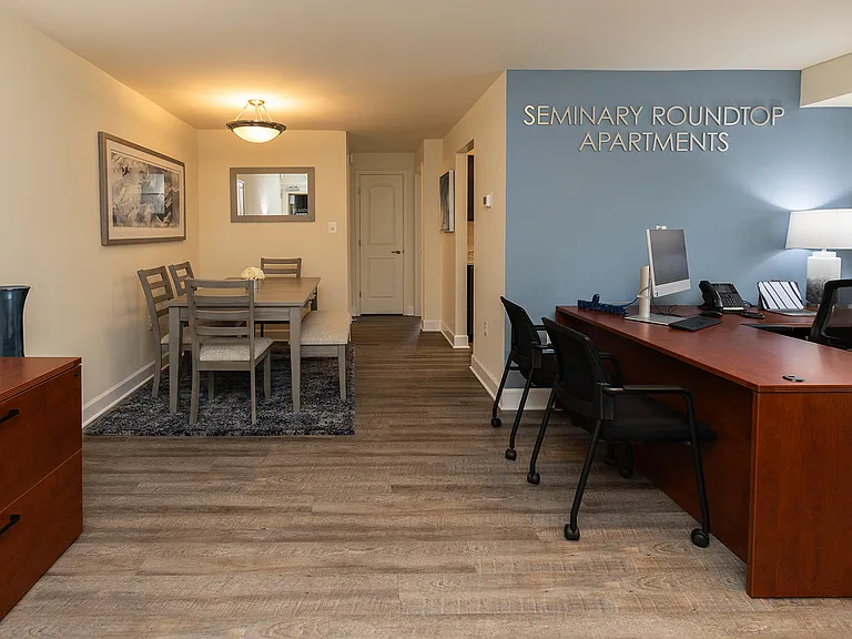 Seminary Roundtop Apartments — Photo 6