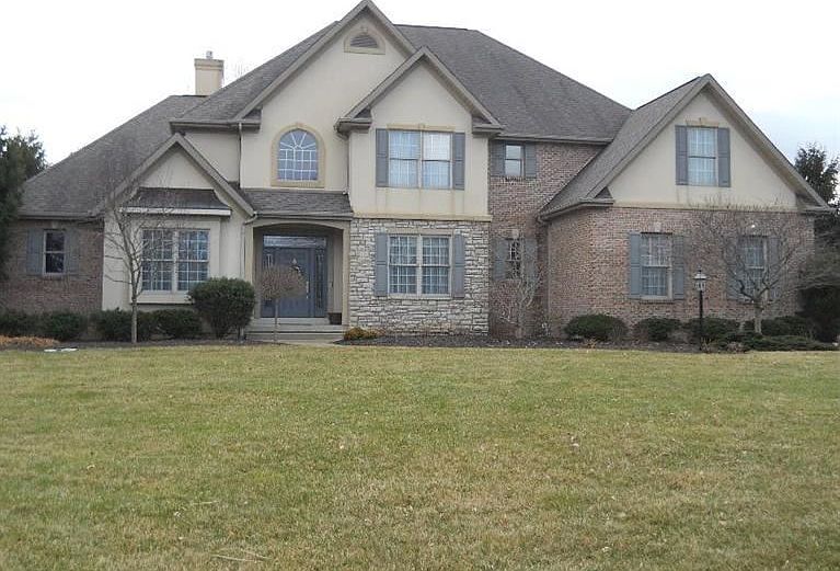 1st image of 6 Red Oak Dr