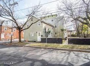 4 Jefferson St, Schenectady, NY 12305