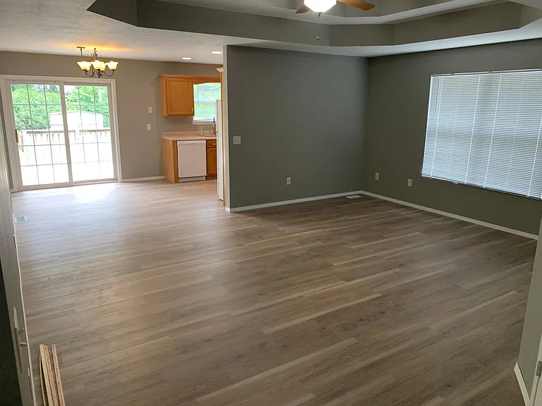3039 W Walnut St — Photo 8