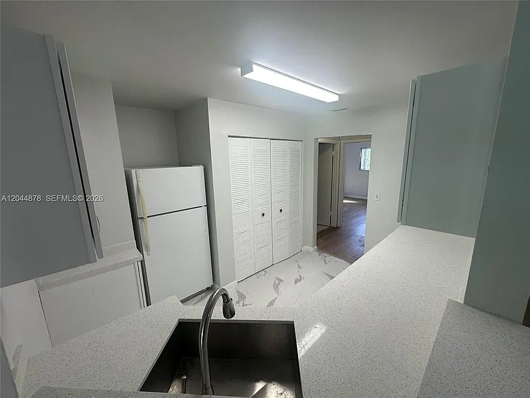 3417 NW 44th St #206 — Photo 4