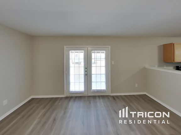 3rd image of 1636 Wickham Dr